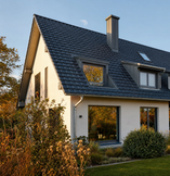 Fertig saniertes Einfamilienhaus mit modernem Dach